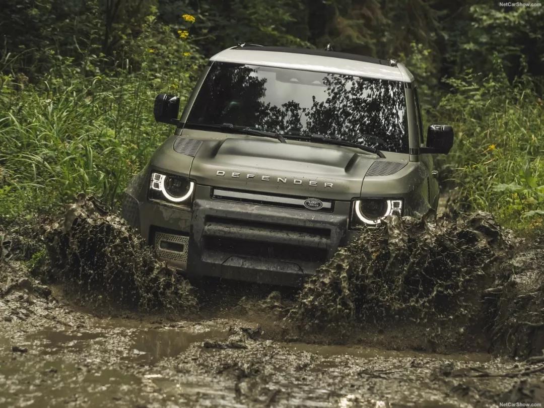 The starting price of the new Land Rover Defender is about RMB 350,000.