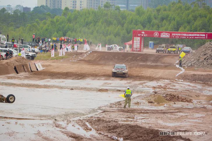 In the 2019 China Jungle Cross-Country Series 