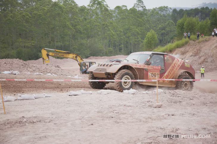 In the 2019 China Jungle Cross-Country Series 