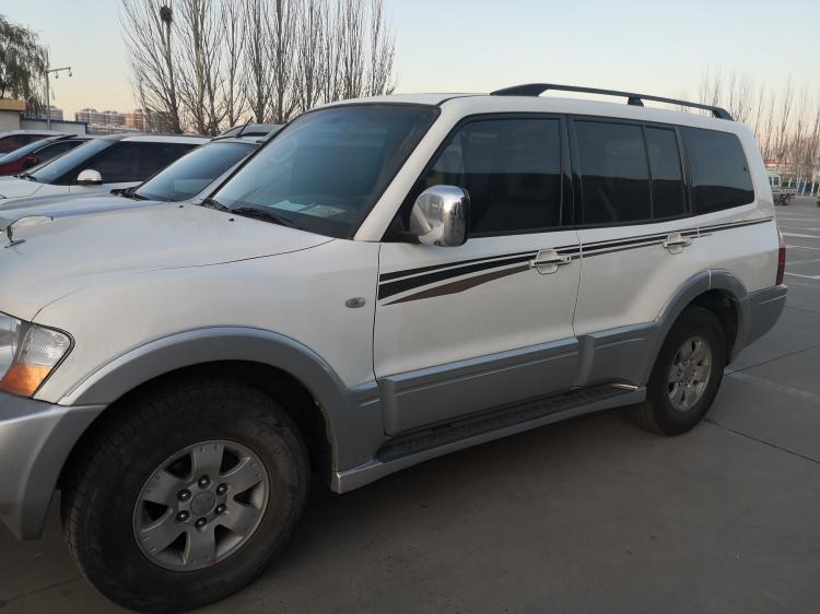 Imported Mitsubishi V73 sold in Zhangye, Gansu