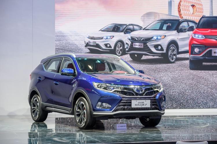 Southeast Motors unveiled its DX5 and other hot-selling models at the Guangzhou Auto Show