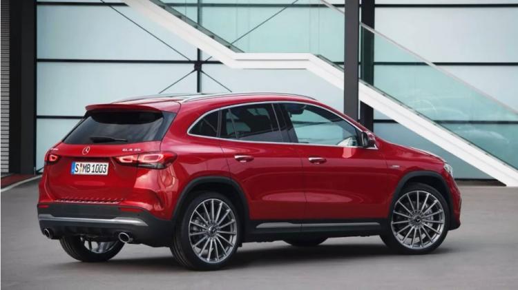 The new generation of Mercedes-Benz GLA, a bit ugly?