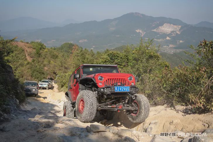 Guangdong Enping Niutang Mountain Climbing Cross-country Activities