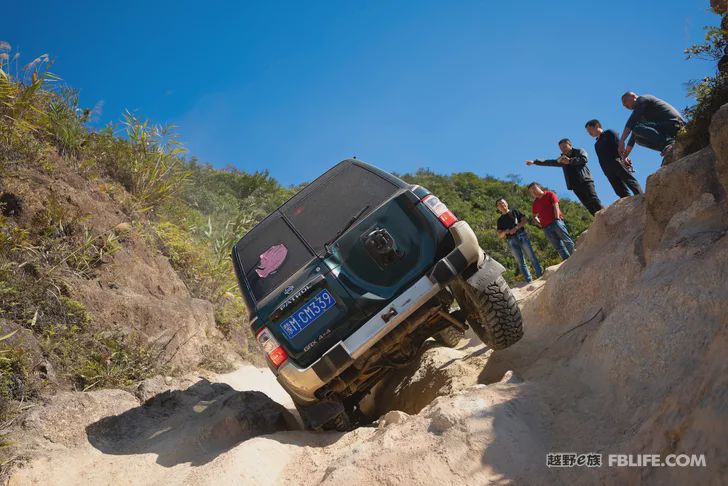 Guangdong Enping Niutang Mountain Climbing Cross-country Activities