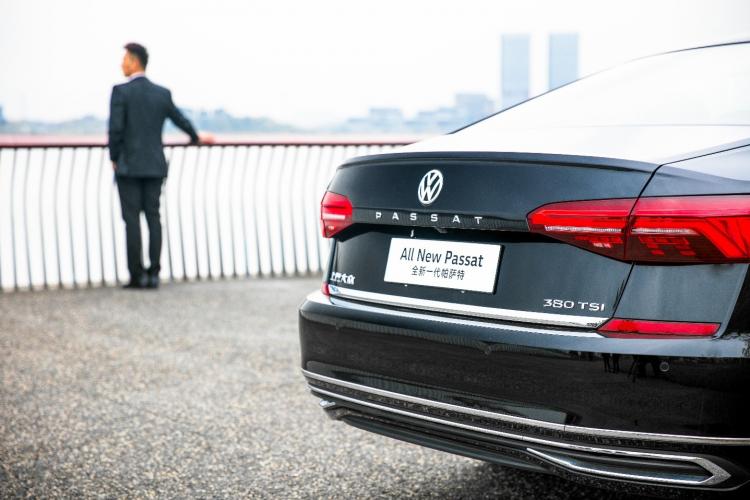 ​Professional evaluation tells you that the champion of the new generation of Passat deserves its name