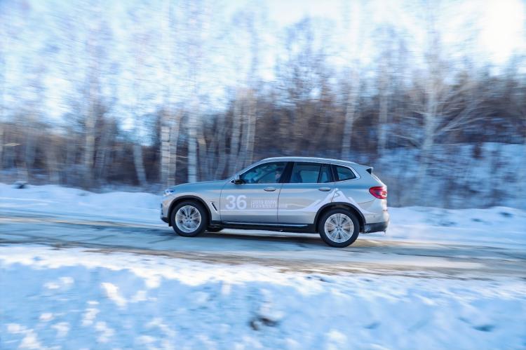 2019 BMW North District Ice and Snow Driving Master Training Camp