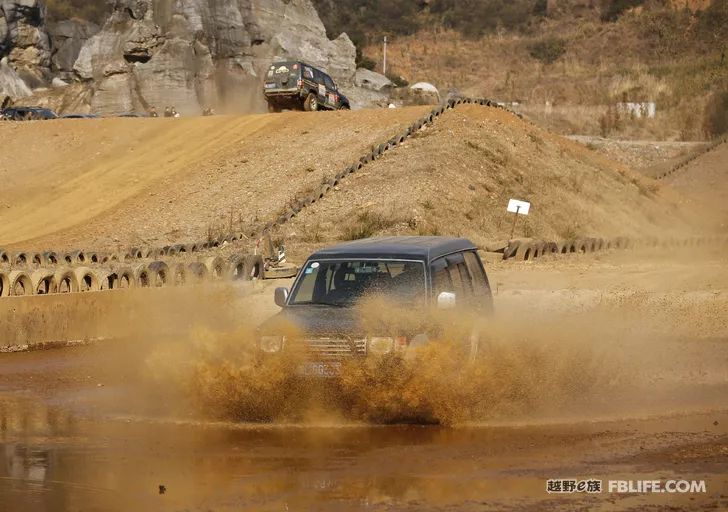 The exciting moments of the first stop of the 2020 Golden League of the Chenzhou team of the off-road e family