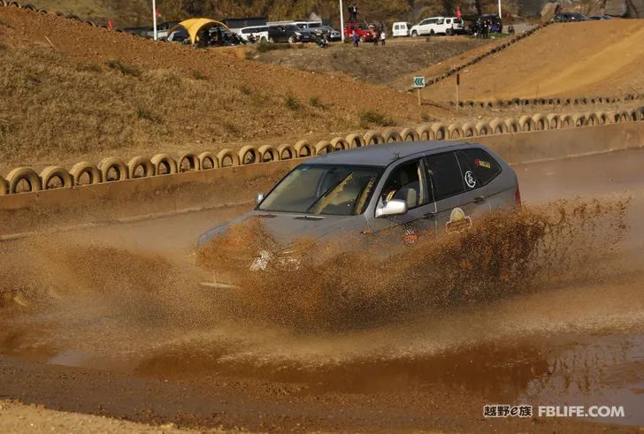 The exciting moments of the first stop of the 2020 Golden League of the Chenzhou team of the off-road e family