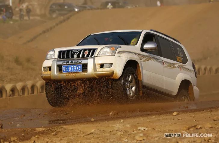 The exciting moments of the first stop of the 2020 Golden League of the Chenzhou team of the off-road e family