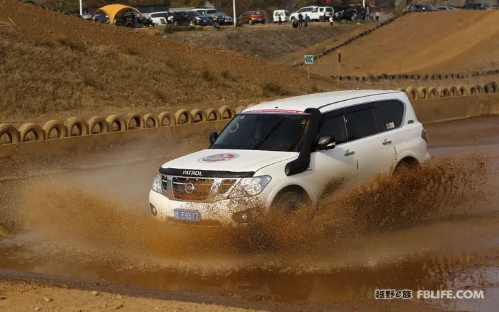 The exciting moments of the first stop of the 2020 Golden League of the Chenzhou team of the off-road e family