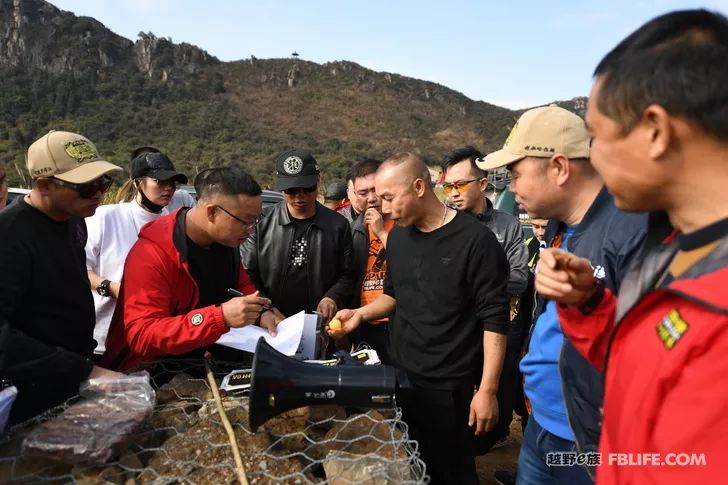 The exciting moments of the first stop of the 2020 Golden League of the Chenzhou team of the off-road e family