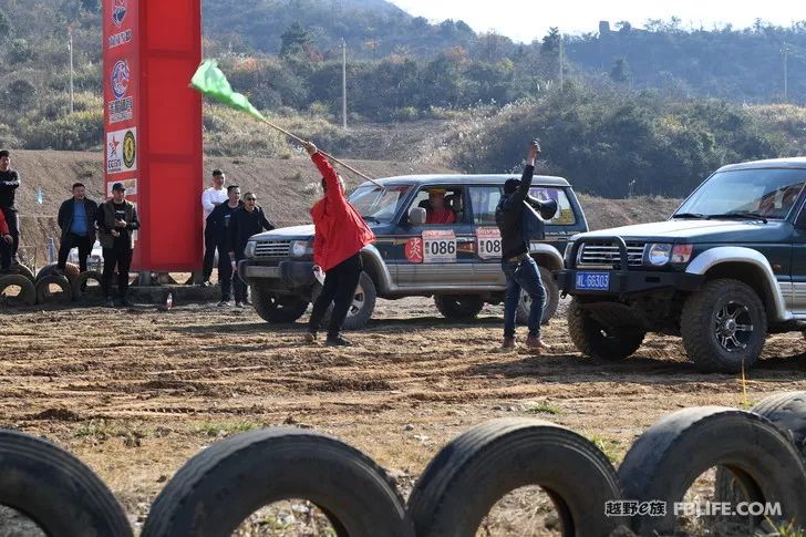 The exciting moments of the first stop of the 2020 Golden League of the Chenzhou team of the off-road e family