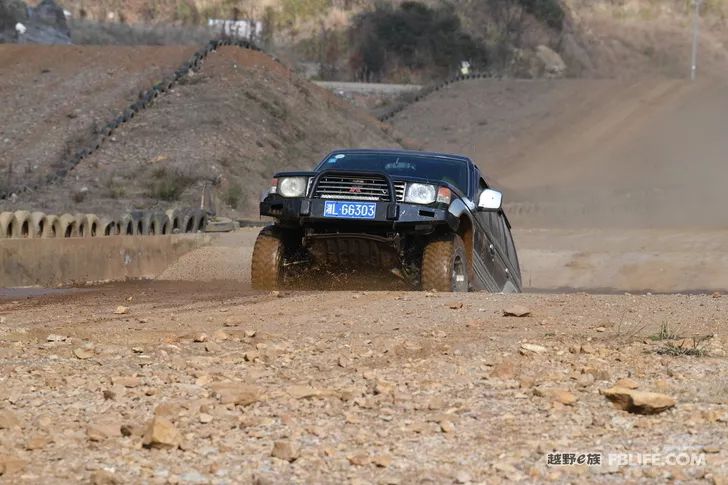 The exciting moments of the first stop of the 2020 Golden League of the Chenzhou team of the off-road e family