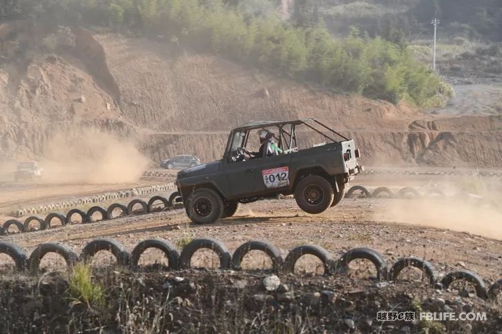 The exciting moments of the first stop of the 2020 Golden League of the Chenzhou team of the off-road e family