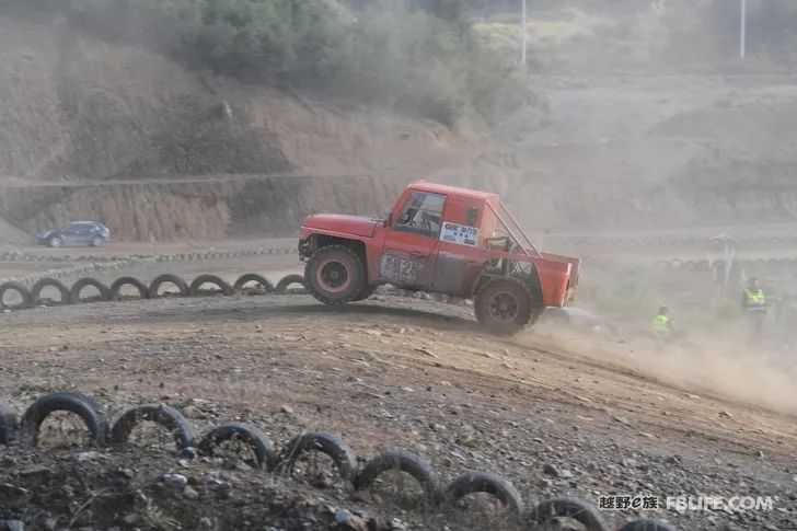 The exciting moments of the first stop of the 2020 Golden League of the Chenzhou team of the off-road e family