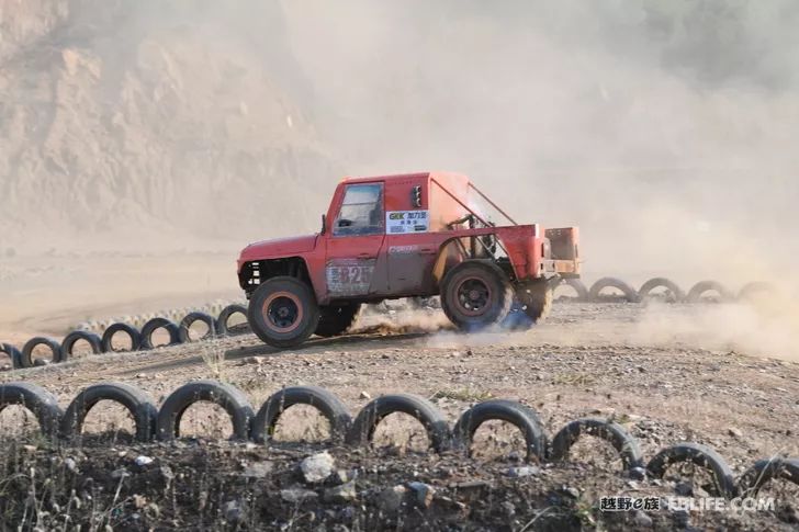 The exciting moments of the first stop of the 2020 Golden League of the Chenzhou team of the off-road e family