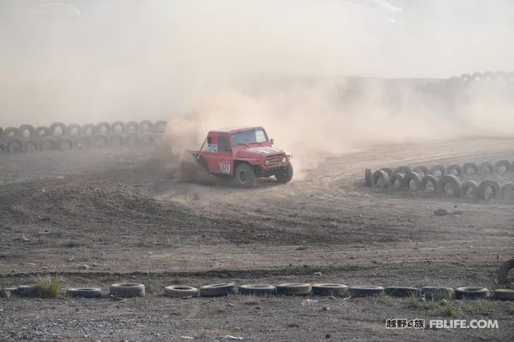 The exciting moments of the first stop of the 2020 Golden League of the Chenzhou team of the off-road e family