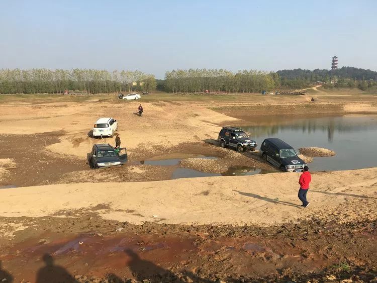 A few years ago, Tongguan Kiln and Hongzhou Island were wonderful off-road!