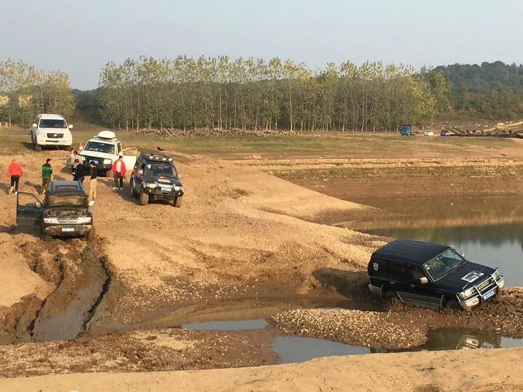 A few years ago, Tongguan Kiln and Hongzhou Island were wonderful off-road!