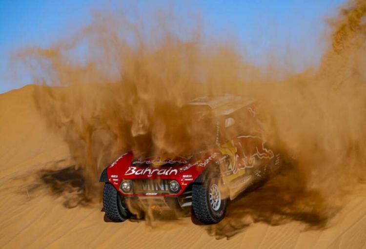 The seventh stage of the 2020 Dakar: Old Sainz narrowly wins, Han Wei is 14th