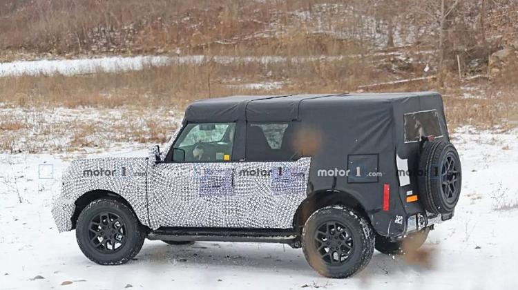 Ford Bronco Road Test Spy Shots Finally Appeared Ford Wrangler Is Coming