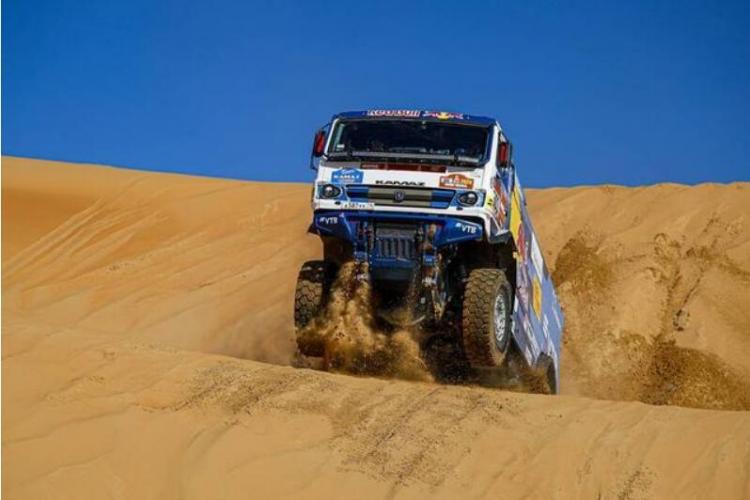 2020 Dakar Stage 11: Old Peter chases Sainz, Alonso No. 8, Han Wei No. 9