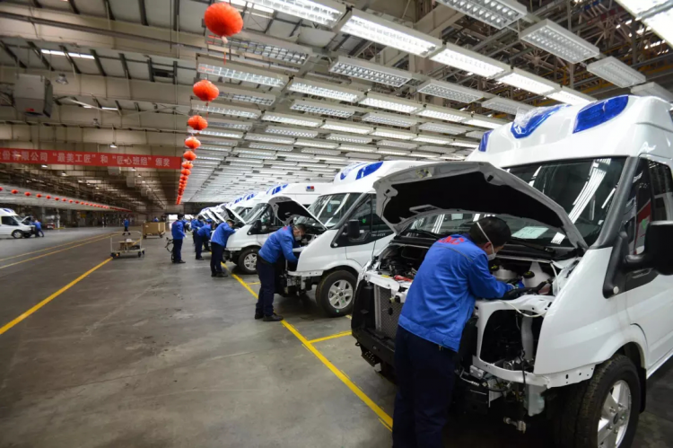 Taking on the role of a state-owned enterprise, Changan Automobile urgently produced anti-epidemic materials and spared no efforts in aiding the prevention and control of the epidemic