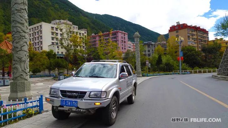 The mountains and rivers are beautiful, and the Yi-Tibet Corridor is on the way!