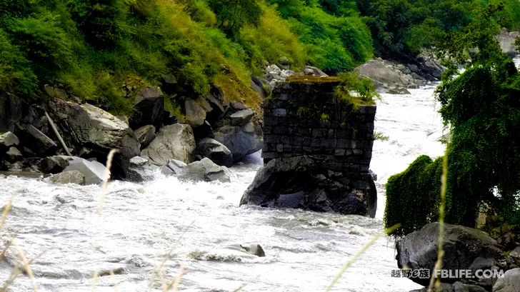 The mountains and rivers are beautiful, and the Yi-Tibet Corridor is on the way!