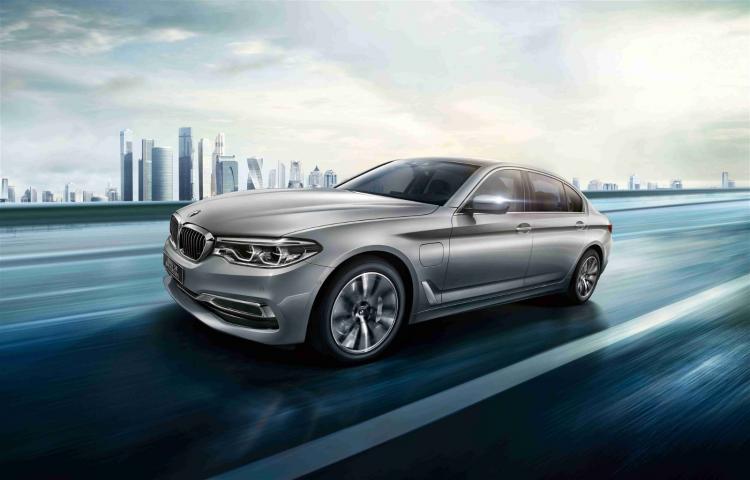 95 kilometers pure electric battery life, BMW 5 Series plug-in hybrid mileage upgrade version launched