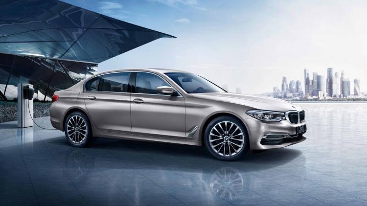 95 kilometers pure electric battery life, BMW 5 Series plug-in hybrid mileage upgrade version launched