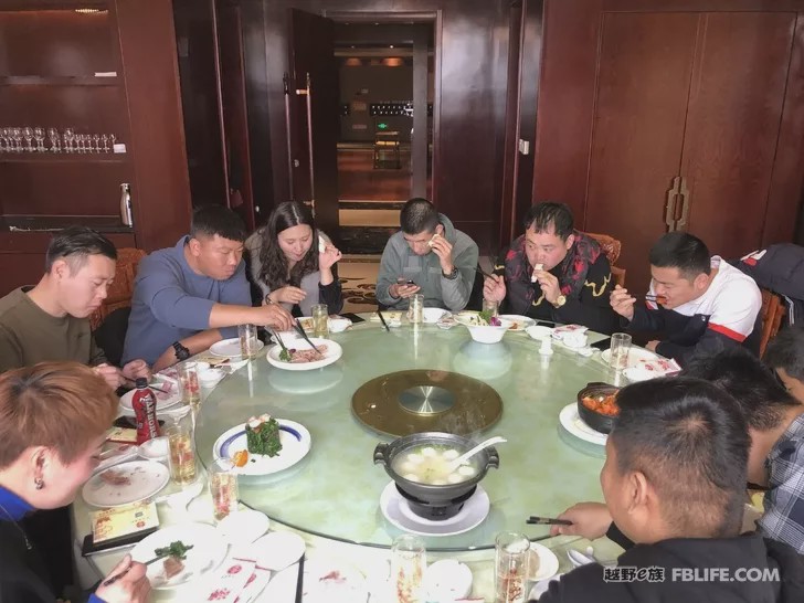 The Rizhao Feiteng Gang met at Wulian Mountain to see the snow scene