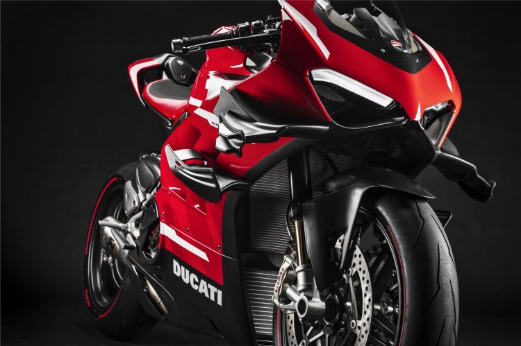 Dream evolved into reality, Ducati Superleggera V4 released