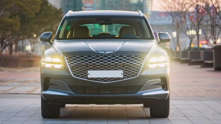 The price is about RMB 340,000. The first SUV of Genesis is launched