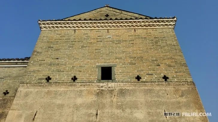 New release of old films in Jiangxi Ganzhou Longnan Guanxi Wai House