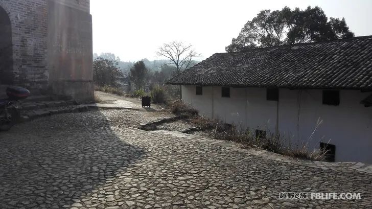 New release of old films in Jiangxi Ganzhou Longnan Guanxi Wai House