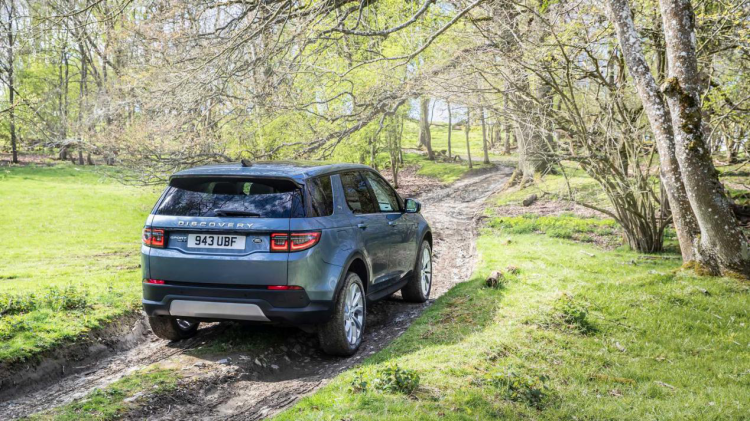 Land Rover Discovery family inventory, these few details must not be missed