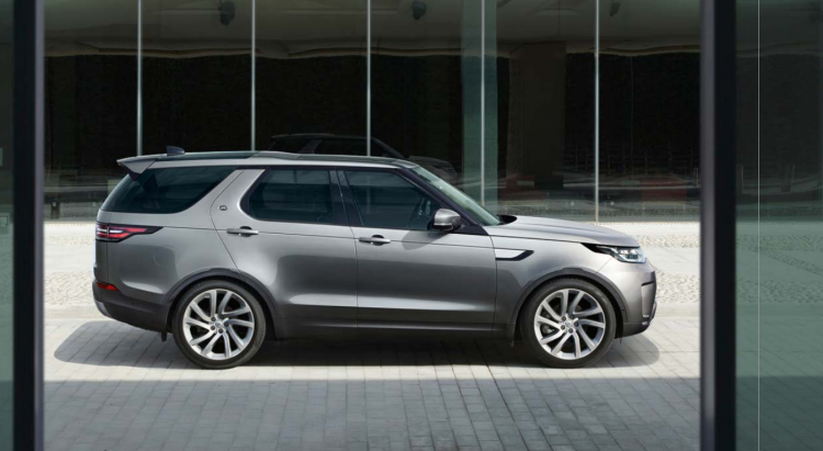 Land Rover Discovery family inventory, these few details must not be missed