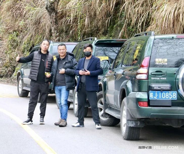 Spring is warm and flowers are blooming wonderfully in Huangshan