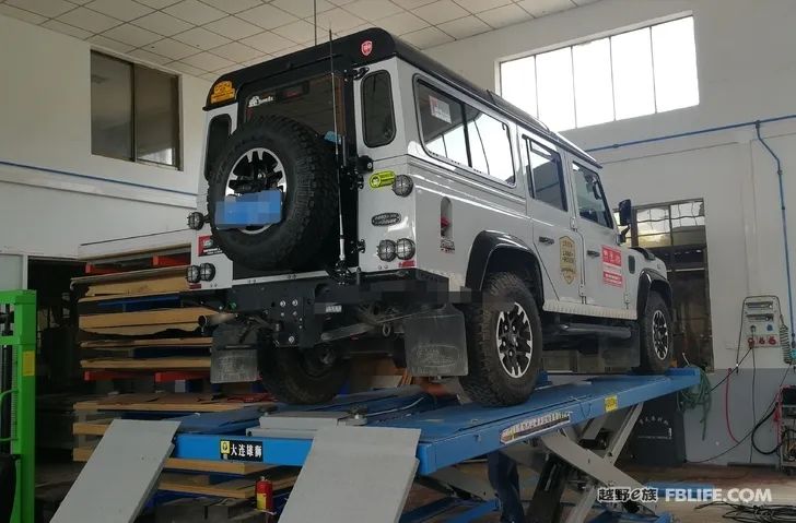 After five years of research, change to a Land Rover camper!