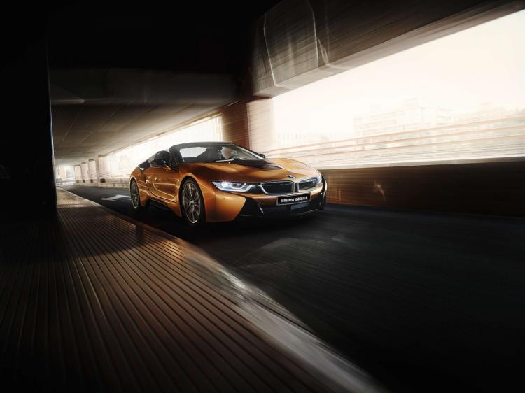 BMW i8 Launches Polar Night Meteor Limited Edition and Joy Plus Plan, Upgrades Electric Driving Fun