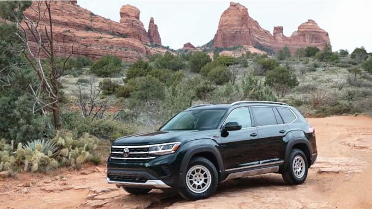 All the highlights are on the tires. The Volkswagen Touron off-road version is officially launched