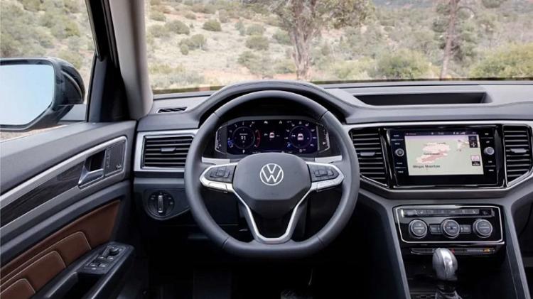 All the highlights are on the tires. The Volkswagen Touron off-road version is officially launched