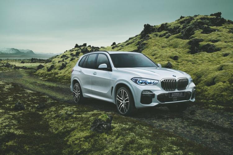 New BMW X5's comprehensively improved handling and off-road performance continue to write the legend of the king