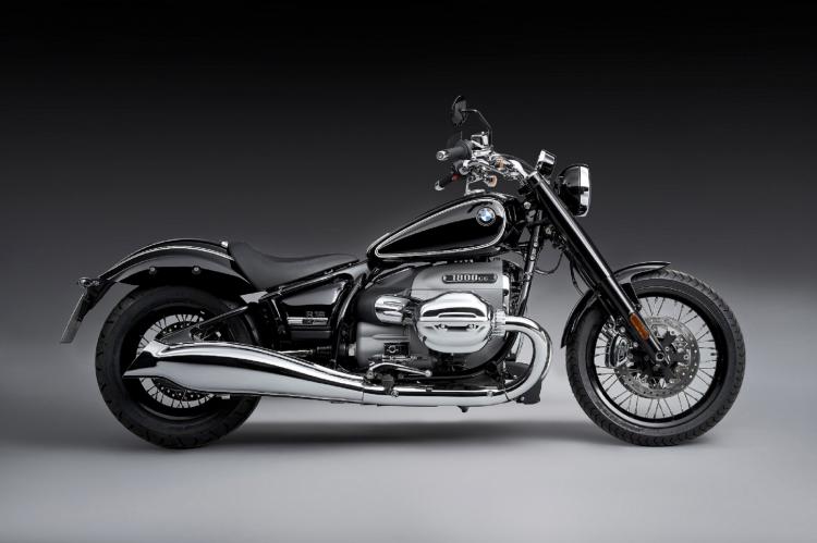 World Premiere of Brand New Luxury Cruiser Motorcycle BMW R 18