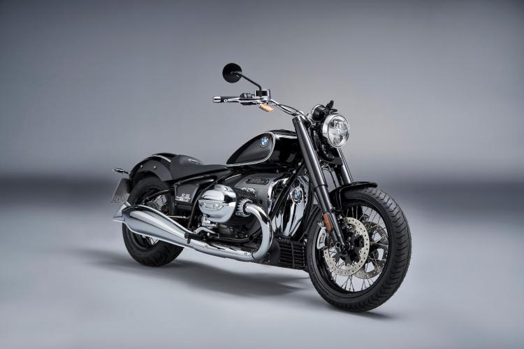 World Premiere of Brand New Luxury Cruiser Motorcycle BMW R 18