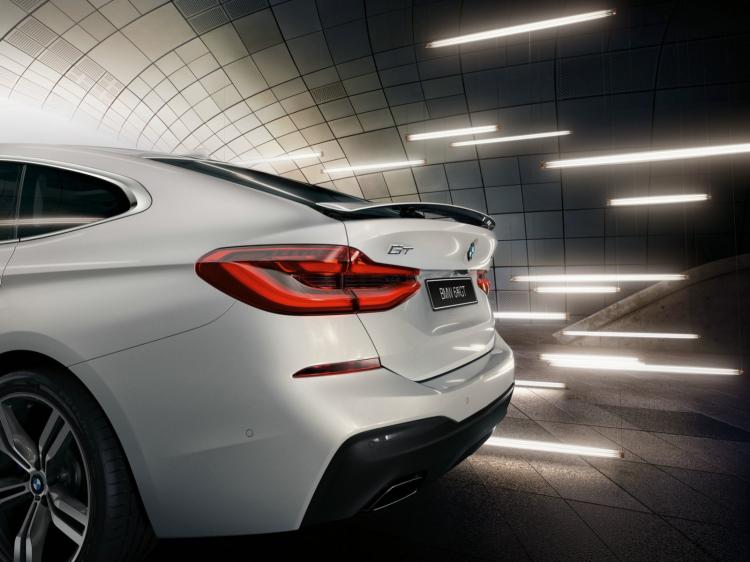 BMW 6 Series GT embarks on a journey of rejuvenation, enjoying a new and beautiful environment