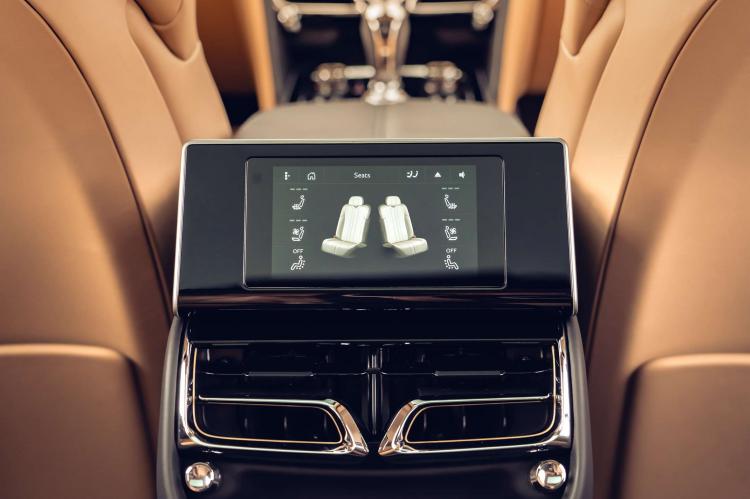 Bentley introduces touchscreen remote control for new Flying Spur