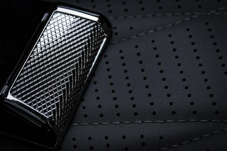 Bentley introduces touchscreen remote control for new Flying Spur