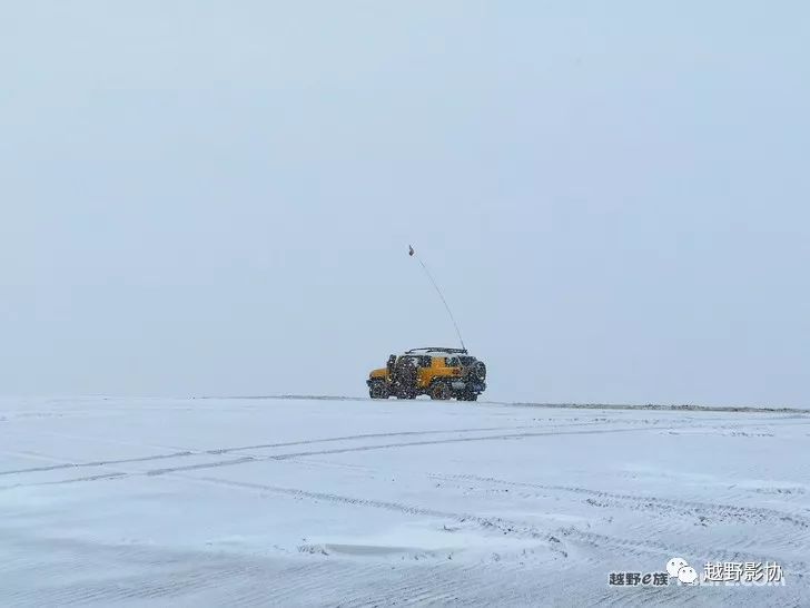 Shandong Dongying Team Wengniute desert crossing encounters heavy snow